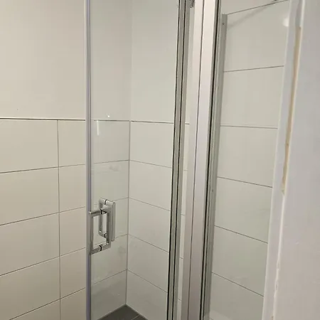 Hoelscher Apartman *